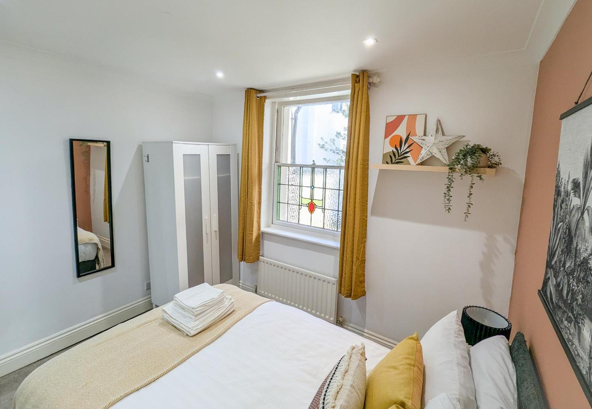 Central Brighton Stunning 3Bed With Garden, Sleeps 8 מראה חיצוני תמונה